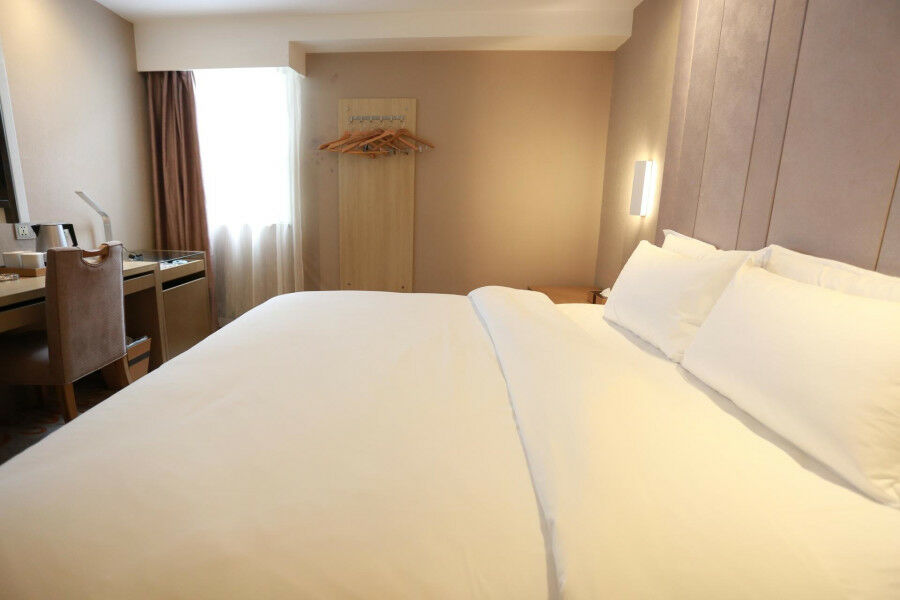 Lavande Hotel Baogang Avenue Guangbai Xinyi Branch Guangzhou Bagian luar foto